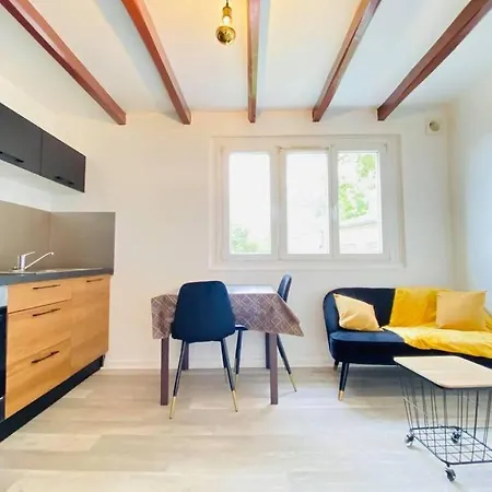 Cosy Avec Jardin Chaleureux